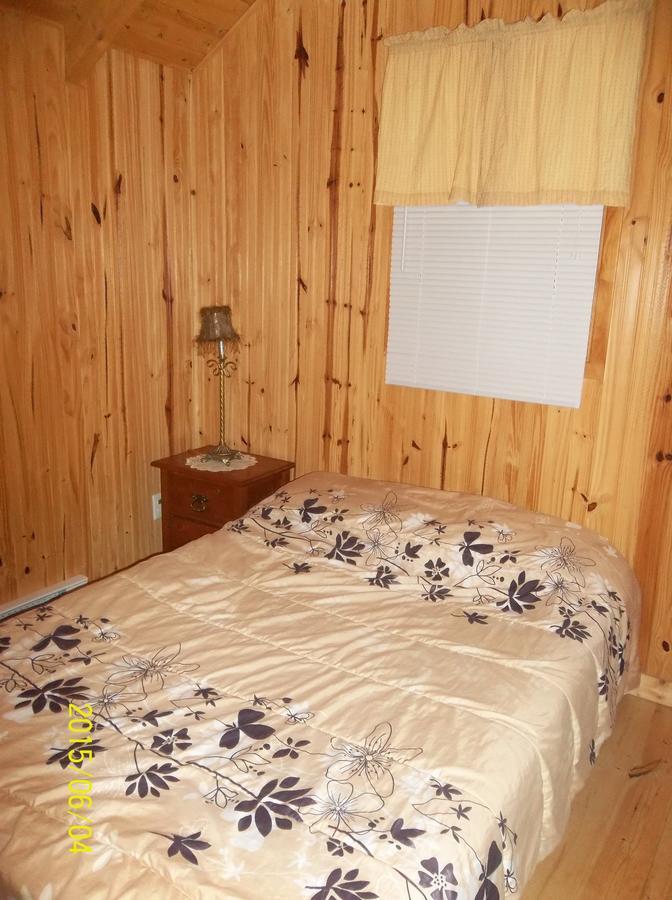 Les Chalets Brise-De-Mer Sainte-Therese-de-Gaspe Exteriör bild